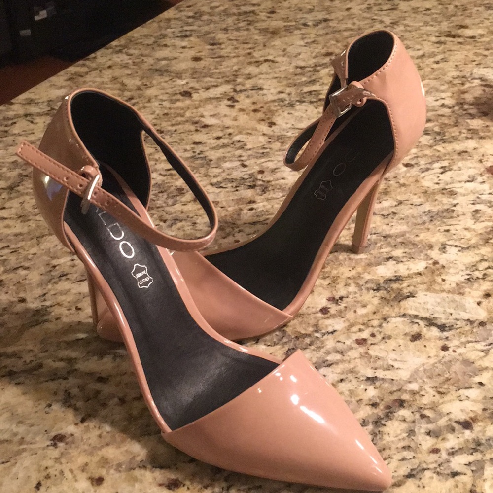 Aldo D’Orsay ankle strap heel - nude sz 8